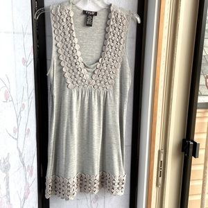 Heather Grey crochet like tunic in size M
